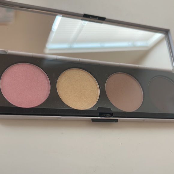 MAC Archie - Bundle of Eyeshadow Quads - Caramel Sundae & Spoiled Rich - Picture 3 of 5